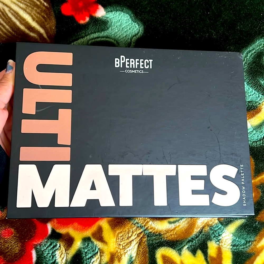 Bperfect Cosmetics UltiMattes palette